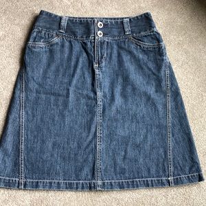 Eddie Bauer Jean skirt size 6